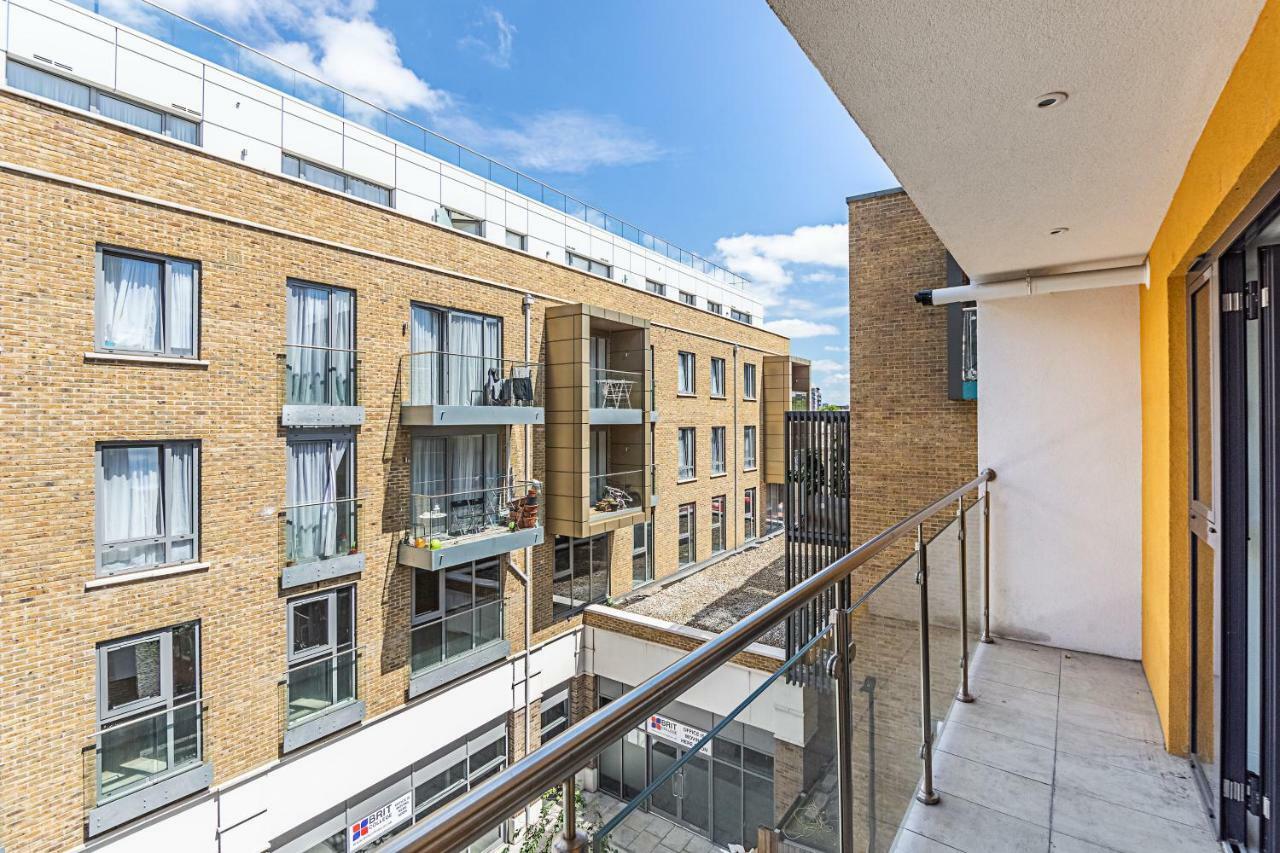 Modern Apartment Canary Wharf Londen Buitenkant foto