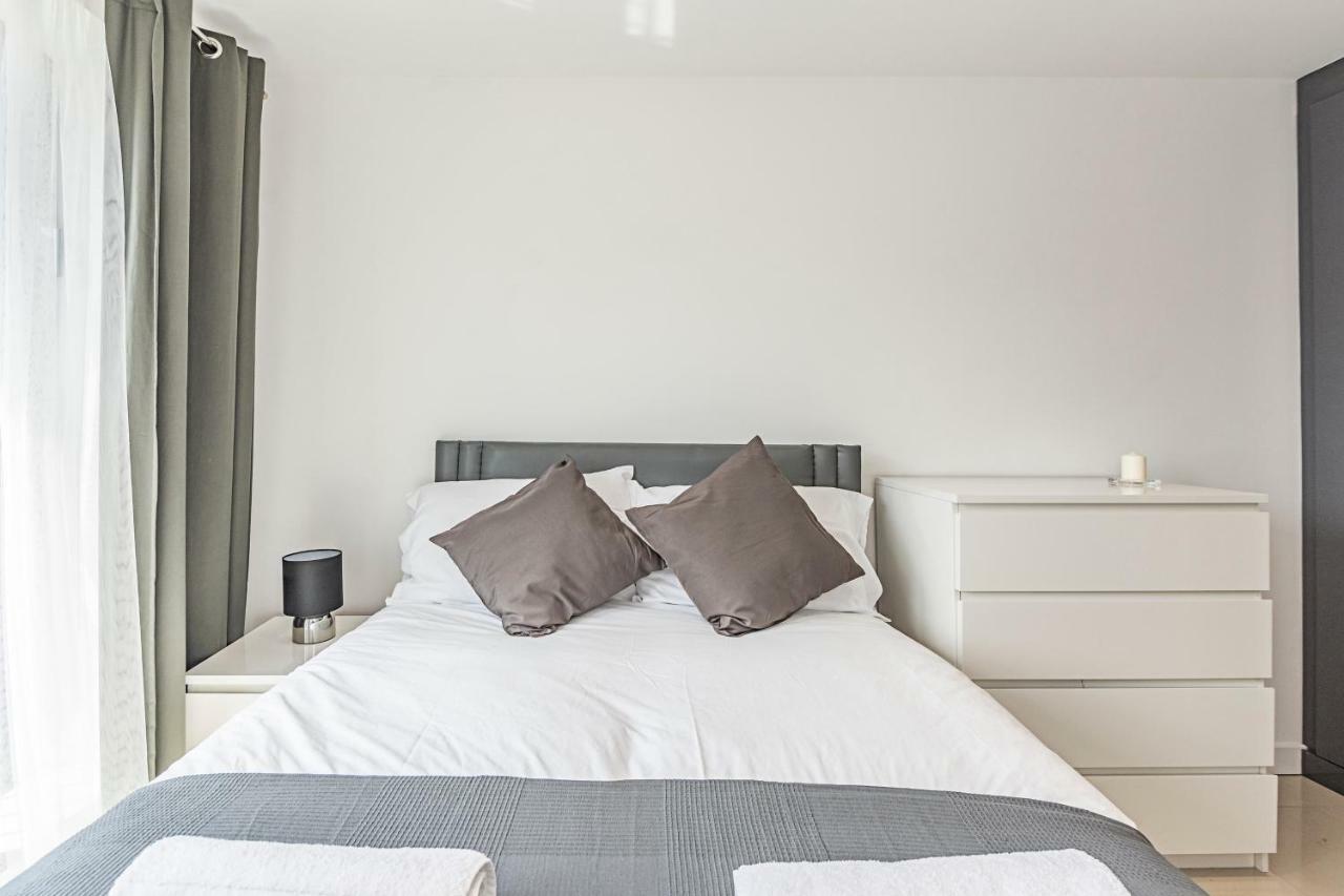 Modern Apartment Canary Wharf Londen Buitenkant foto
