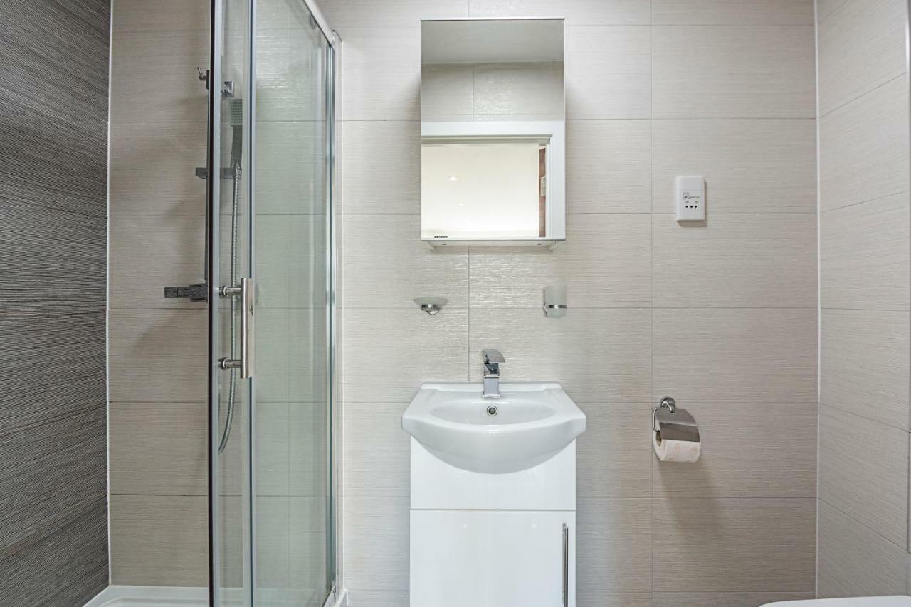 Modern Apartment Canary Wharf Londen Buitenkant foto